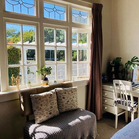 Spacious And Sunny Master Bedroom With Shared Bathrooms Auckland Exterior foto