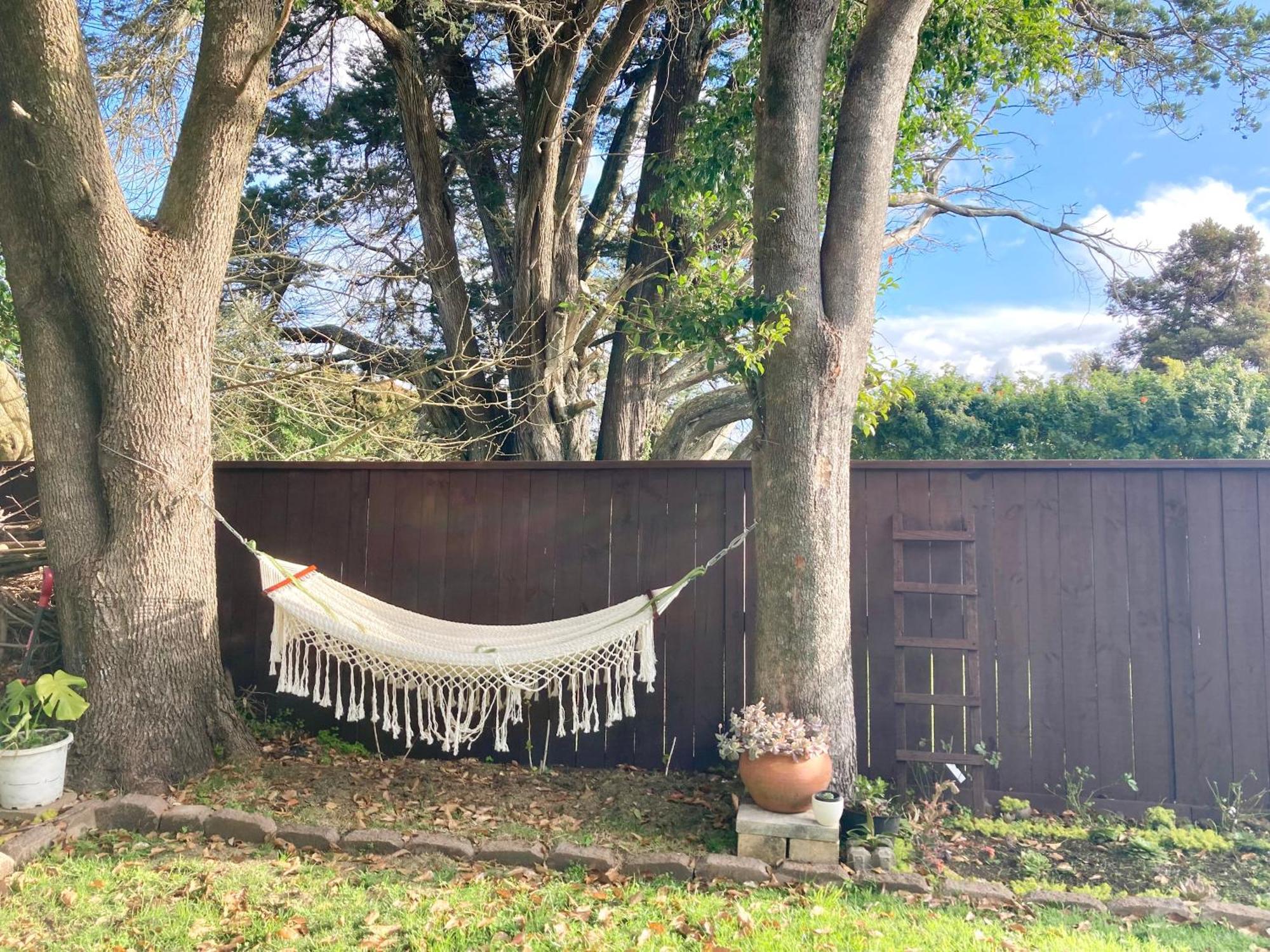 Spacious And Sunny Master Bedroom With Shared Bathrooms Auckland Exterior foto