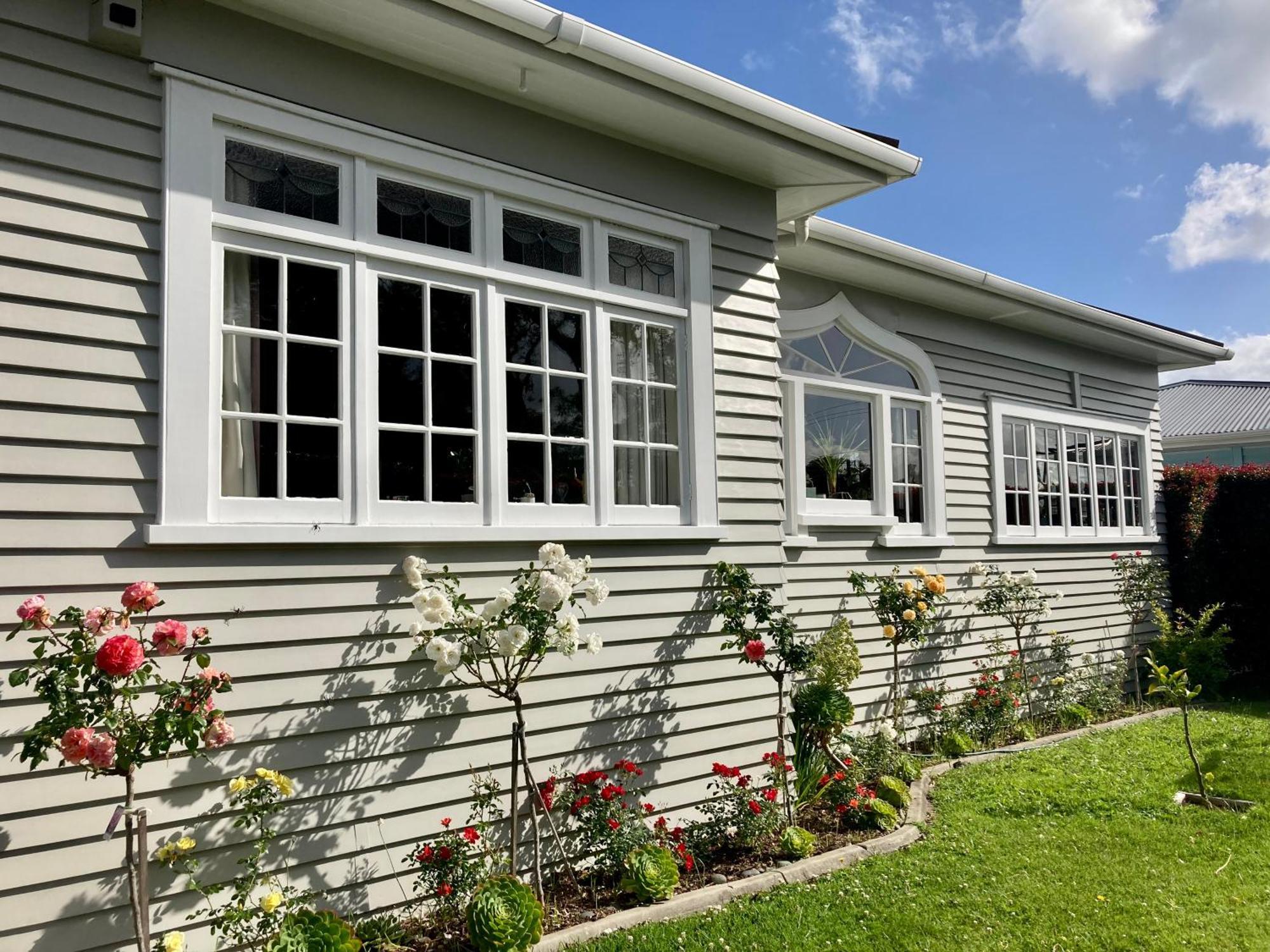 Spacious And Sunny Master Bedroom With Shared Bathrooms Auckland Exterior foto